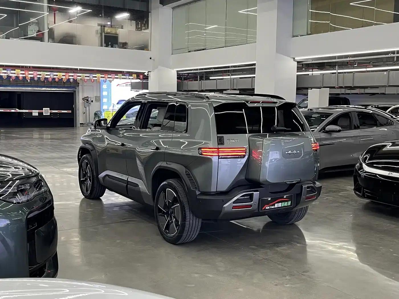 Titanium 3 2025 Model 501KM AWD Ultra Edition — миниатюра 2