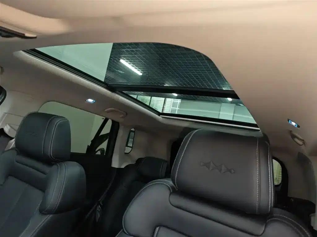 Titanium 3 2025 Model 501KM Rear-Wheel Drive Max Edition — миниатюра 18