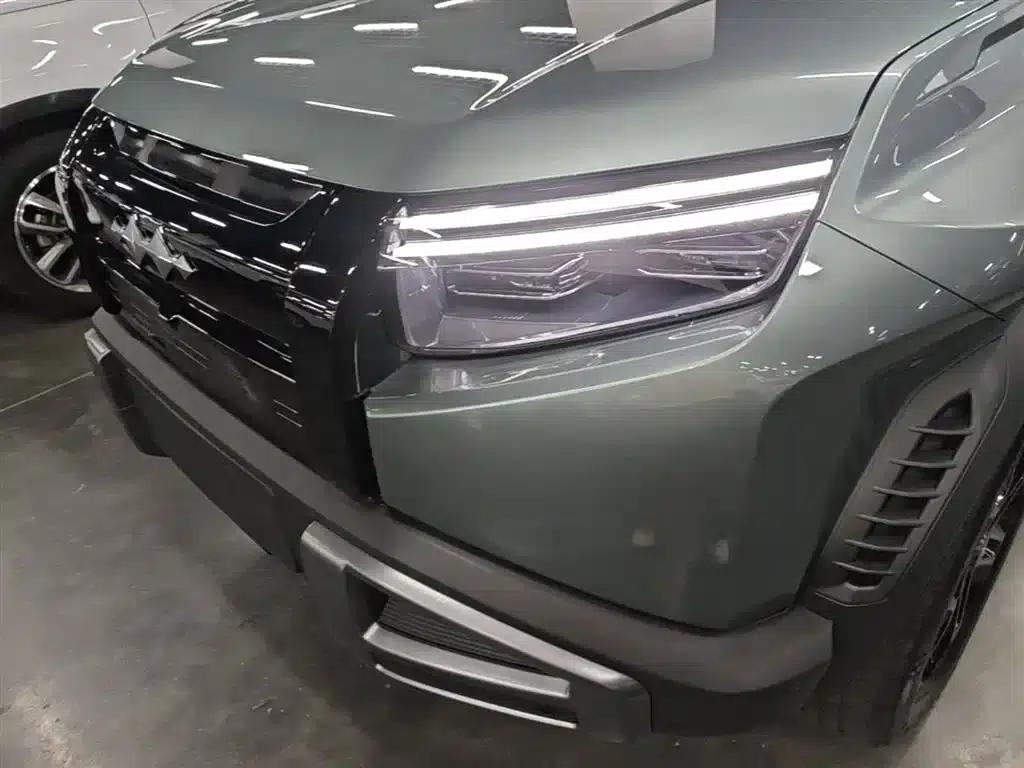 Titanium 3 2025 Model 501KM Rear-Wheel Drive Max Edition — миниатюра 24