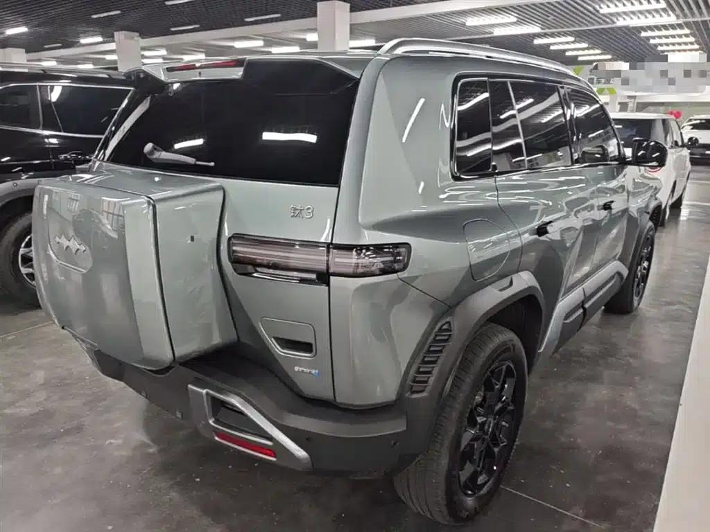 Titanium 3 2025 Model 501KM Rear-Wheel Drive Max Edition — миниатюра 7