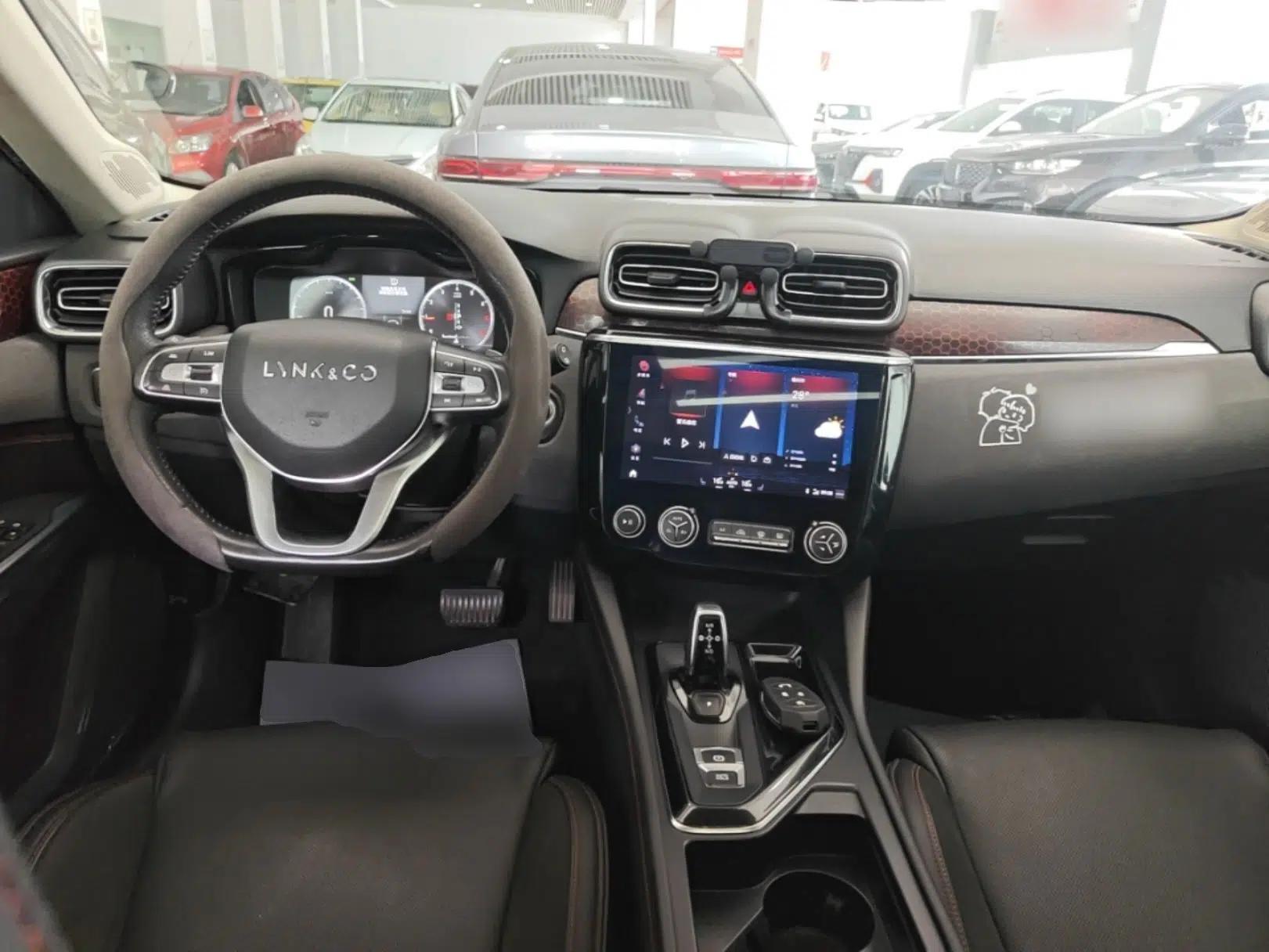 Lynk & Co 02 2019 1.5T DCT Two-Wheel Drive Pro Edition China VI Standard — миниатюра 13