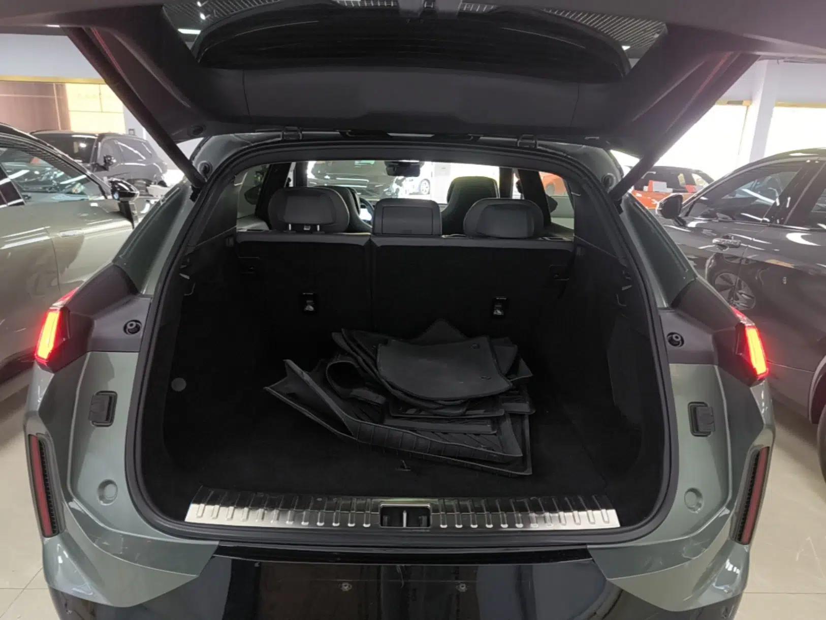 Lynk & Co 08 EM-P 2023 220km All-Wheel-Drive Performance Halo — миниатюра 21