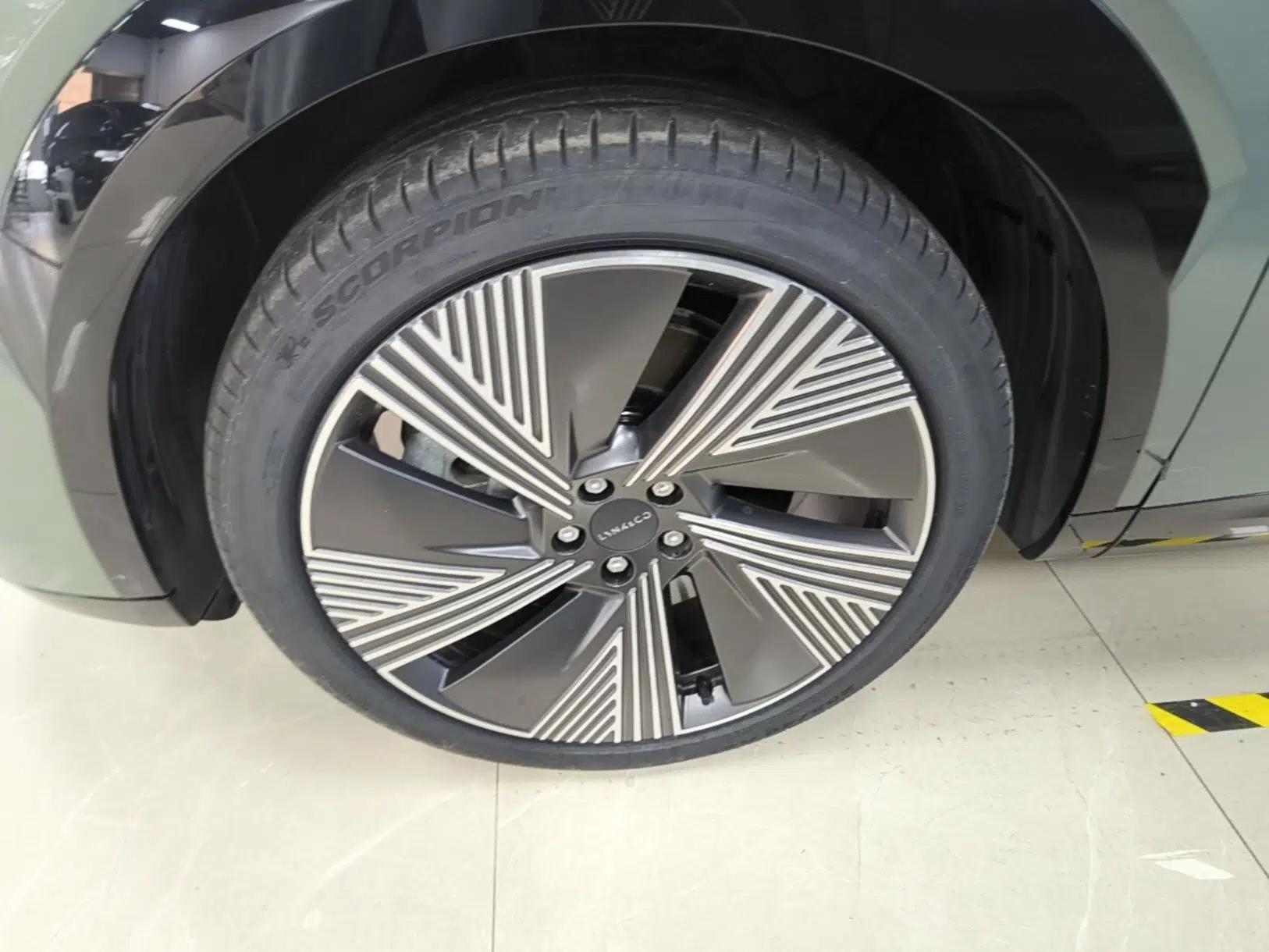 Lynk & Co 08 EM-P 2023 220km All-Wheel-Drive Performance Halo — миниатюра 9