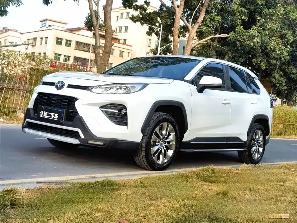 2022 Toyota RAV4 2.0L CVT 4WD Luxury Edition — миниатюра 1