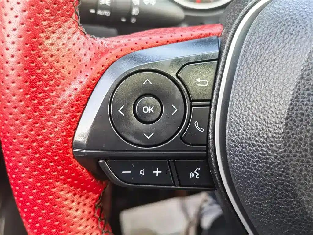 2022 Toyota RAV4 2.0L CVT 4WD Luxury Edition — миниатюра 20