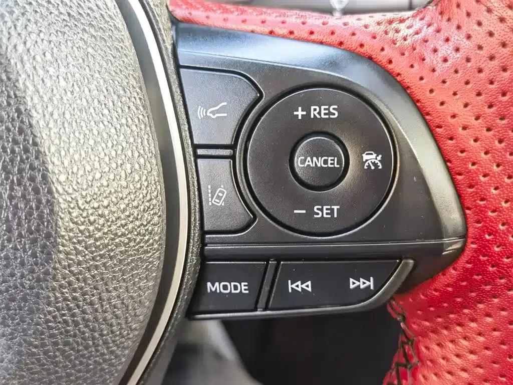 2022 Toyota RAV4 2.0L CVT 4WD Luxury Edition — миниатюра 21