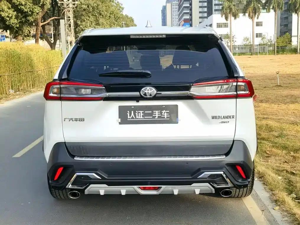 2022 Toyota RAV4 2.0L CVT 4WD Luxury Edition — миниатюра 6