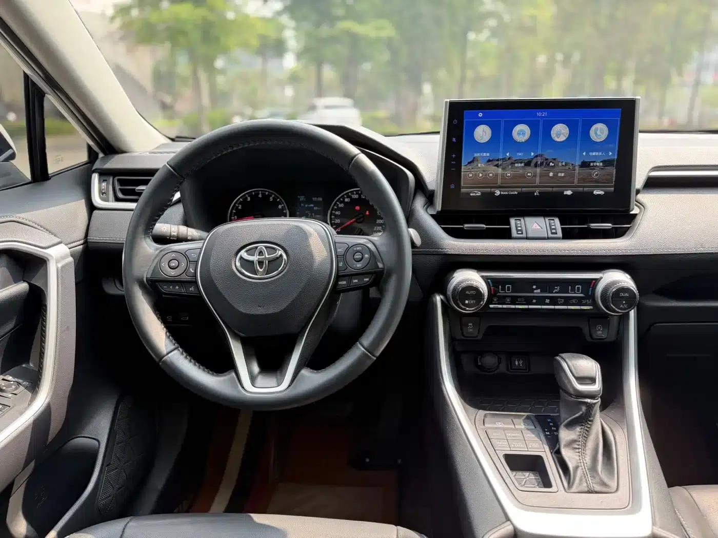 2022 Toyota RAV4 2.0L CVT 4WD Luxury PLUS Edition — миниатюра 9