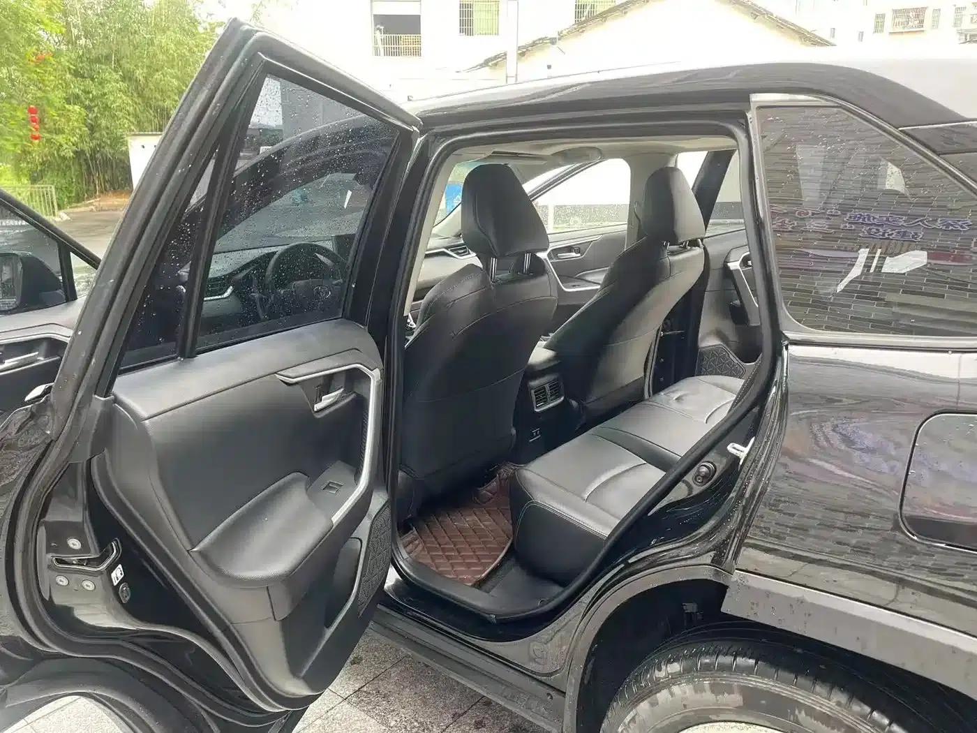 2021 Toyota RAV4 2.0L CVT 4WD Luxury Edition — миниатюра 12