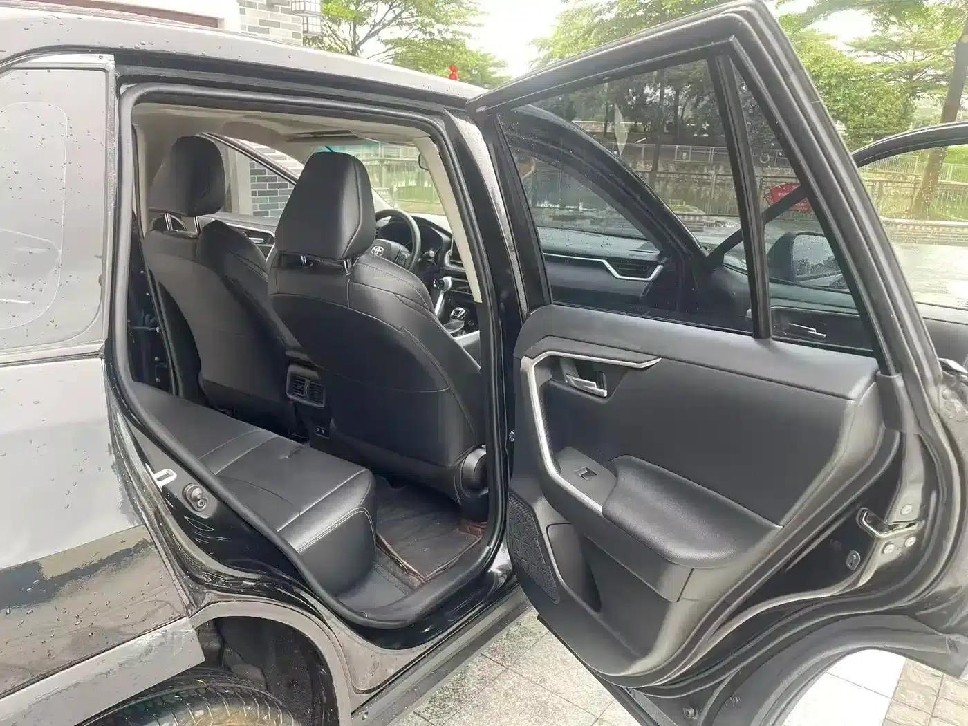 2021 Toyota RAV4 2.0L CVT 4WD Luxury Edition — миниатюра 13