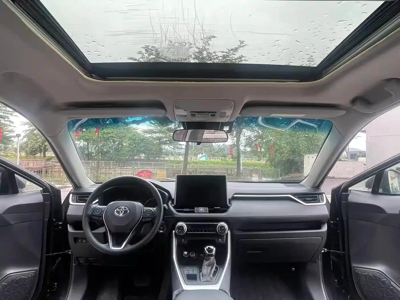 2021 Toyota RAV4 2.0L CVT 4WD Luxury Edition — миниатюра 8
