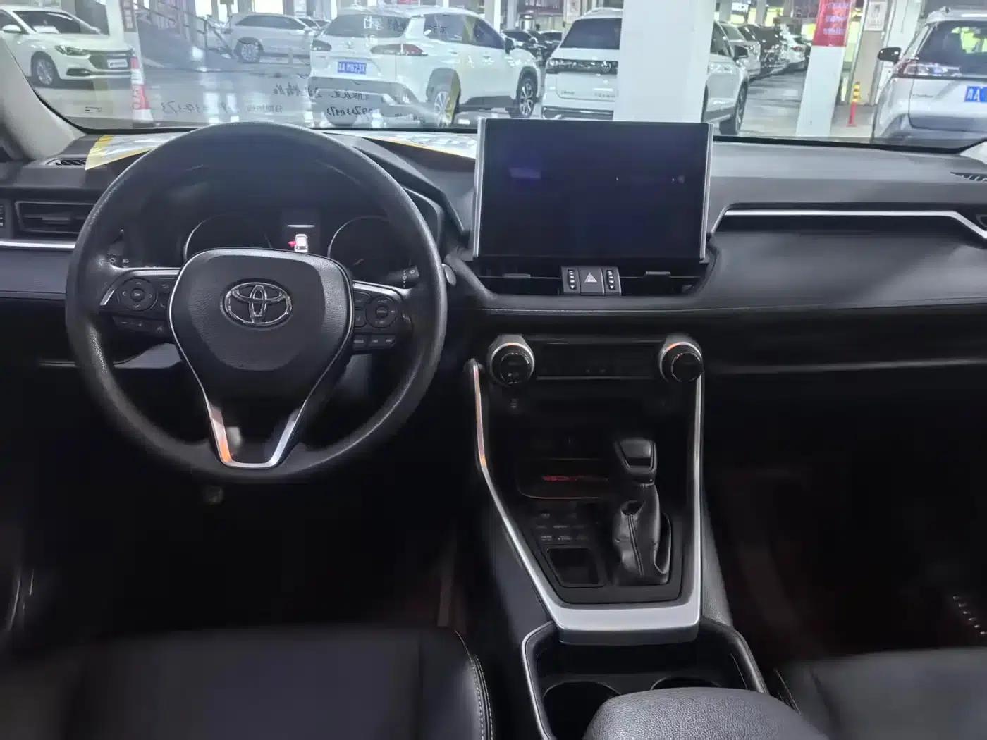 2020 Toyota RAV4 2.0L CVT 4WD Luxury Edition — миниатюра 14