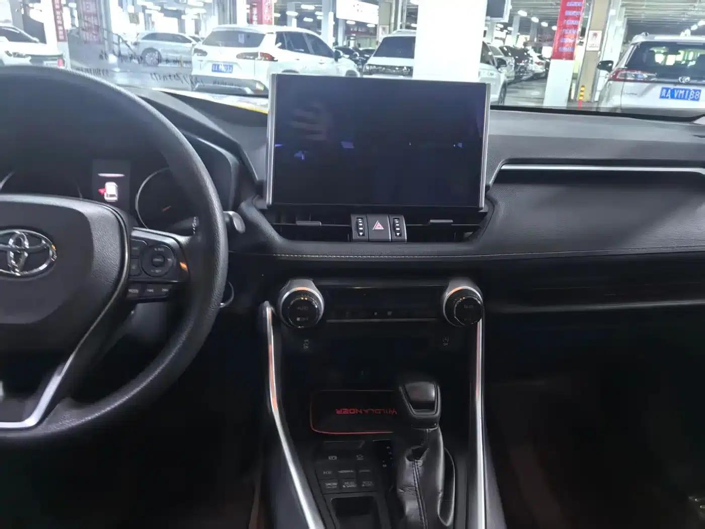 2020 Toyota RAV4 2.0L CVT 4WD Luxury Edition — миниатюра 15