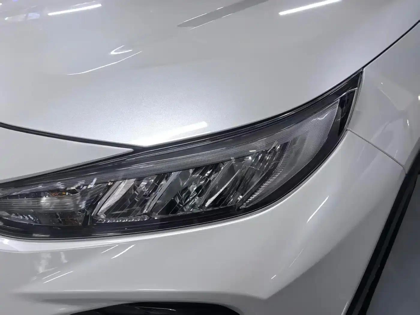 2020 Toyota RAV4 2.0L CVT 4WD Luxury Edition — миниатюра 4