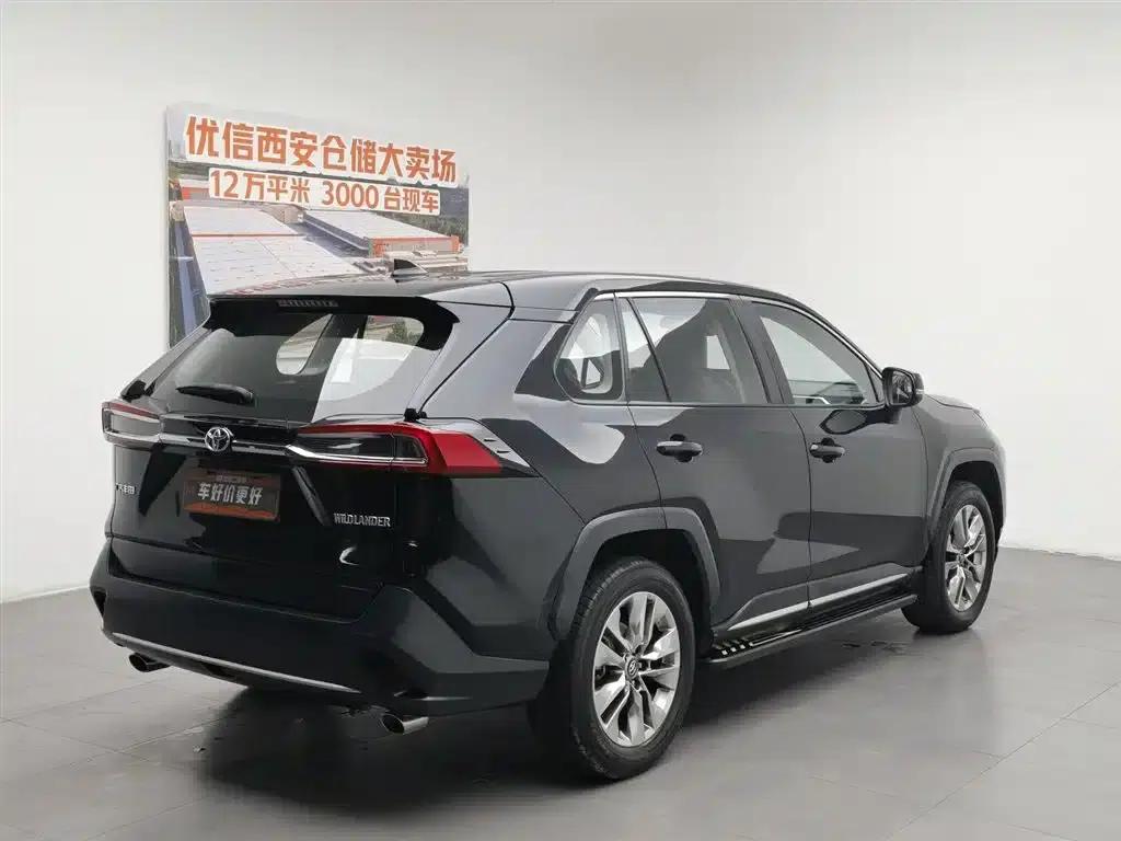2020 Toyota RAV4 2.0L CVT 2WD Luxury Edition — миниатюра 2