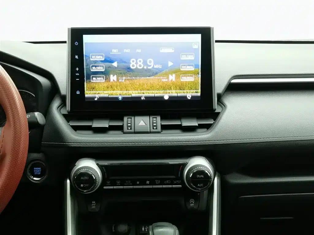 2020 Toyota RAV4 2.0L CVT 2WD Luxury Edition — миниатюра 12