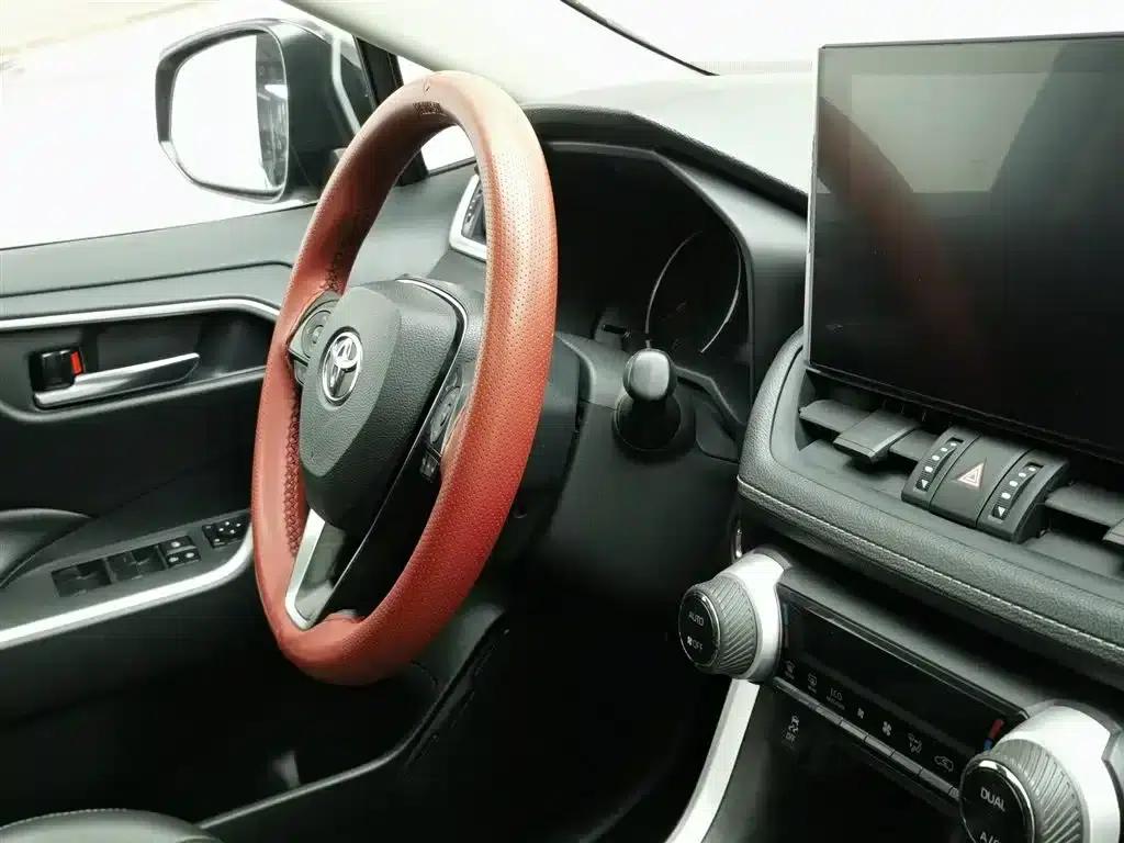 2020 Toyota RAV4 2.0L CVT 2WD Luxury Edition — миниатюра 22