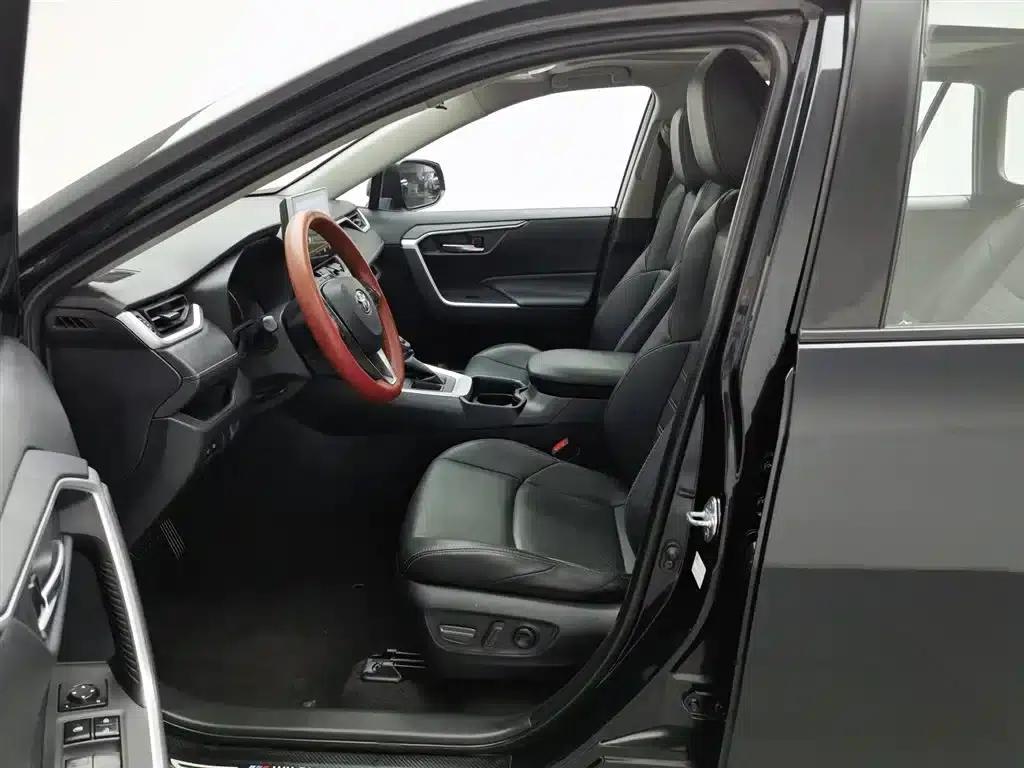 2020 Toyota RAV4 2.0L CVT 2WD Luxury Edition — миниатюра 10