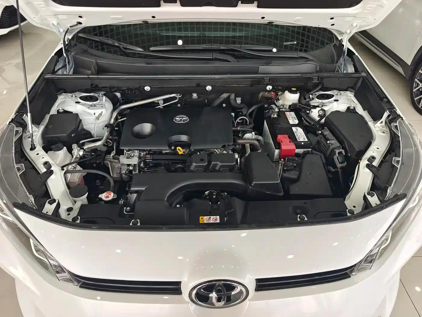 2023 Toyota RAV4 2.0L CVT 4WD Luxury PLUS Edition — миниатюра 7