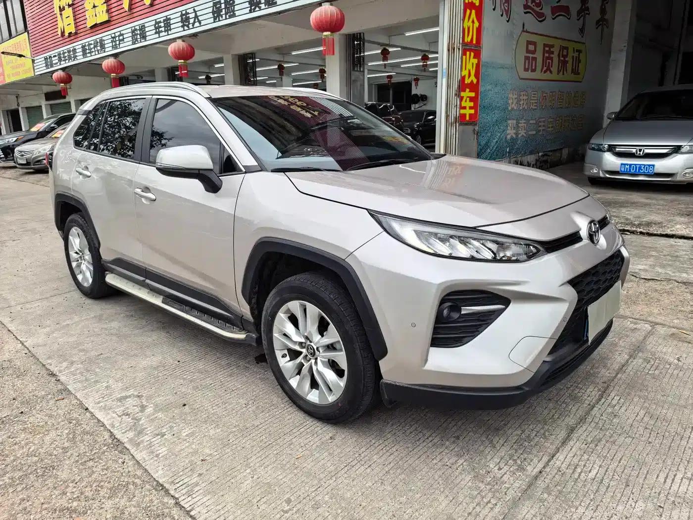 2023 Toyota Highlander 2.0L CVT 2WD Leading Edition — миниатюра 3