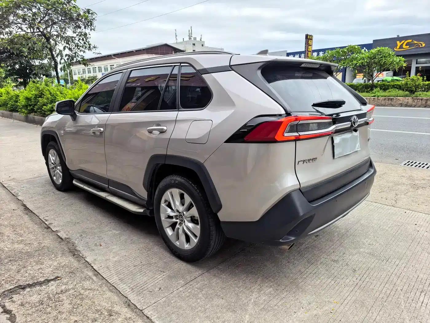 2023 Toyota Highlander 2.0L CVT 2WD Leading Edition — миниатюра 8