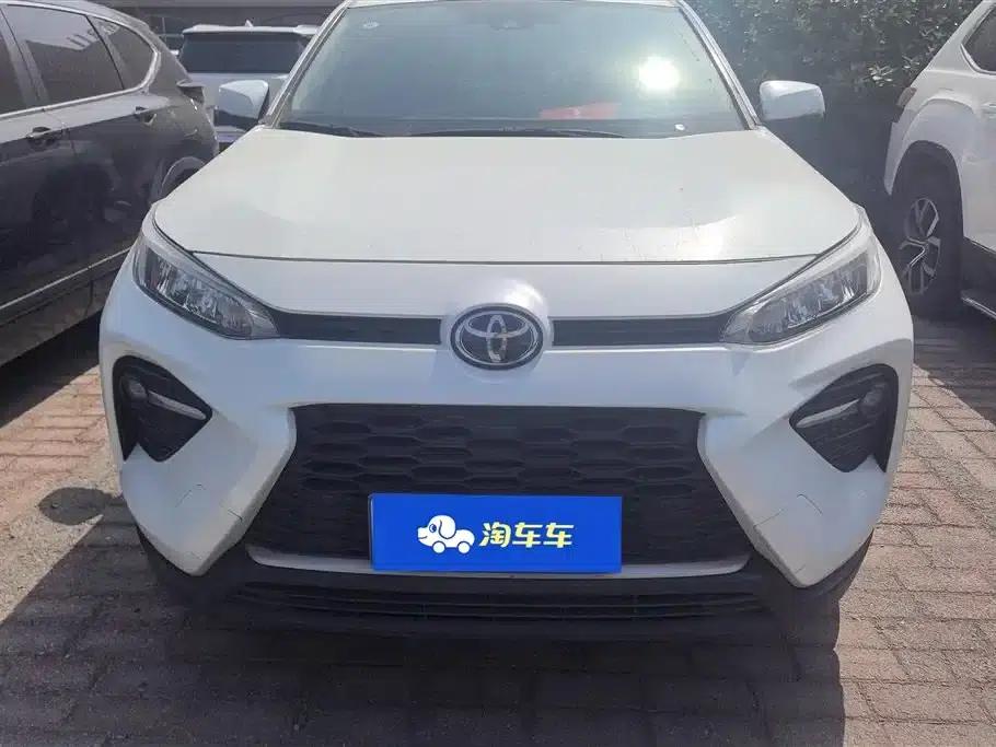 2021 Toyota RAV4 2.0L CVT 2WD Luxury Edition — миниатюра 2