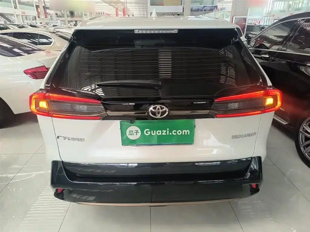 2024 Toyota RAV4 2.0L CVT 2WD Urban Edition — миниатюра 6