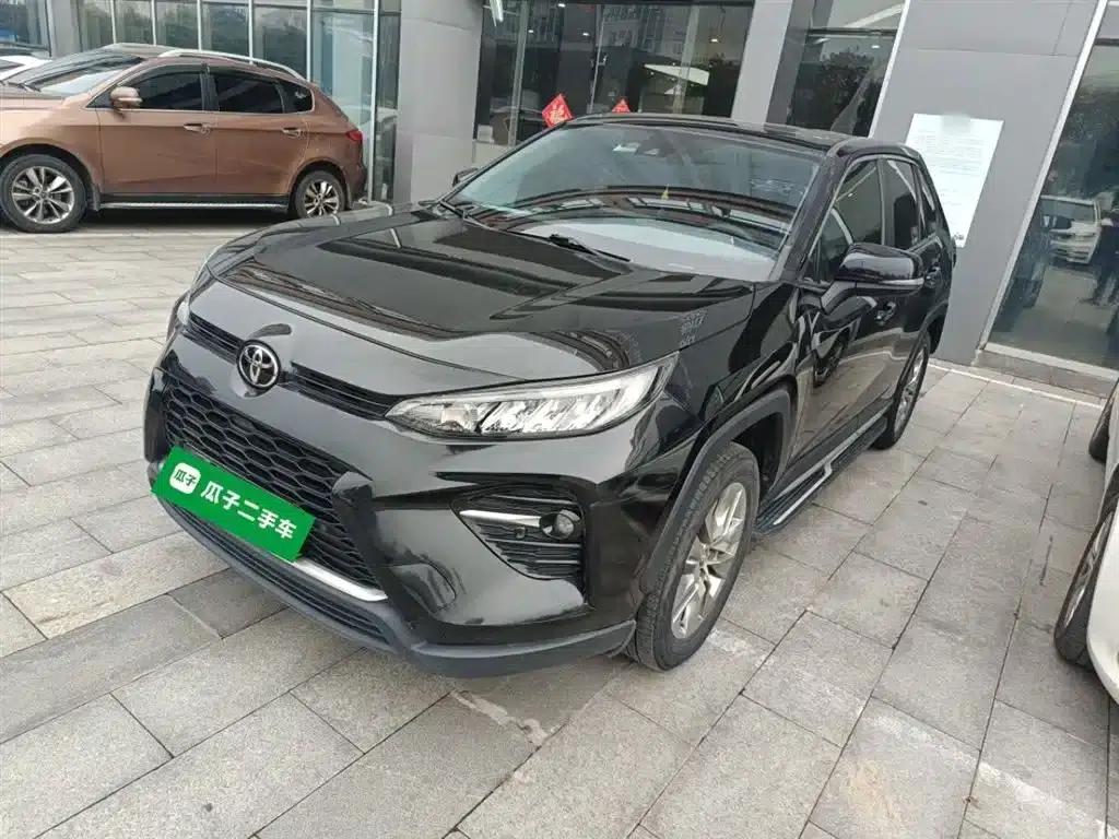 2022 Toyota RAV4 2.0L CVT 2WD Luxury Edition — миниатюра 1