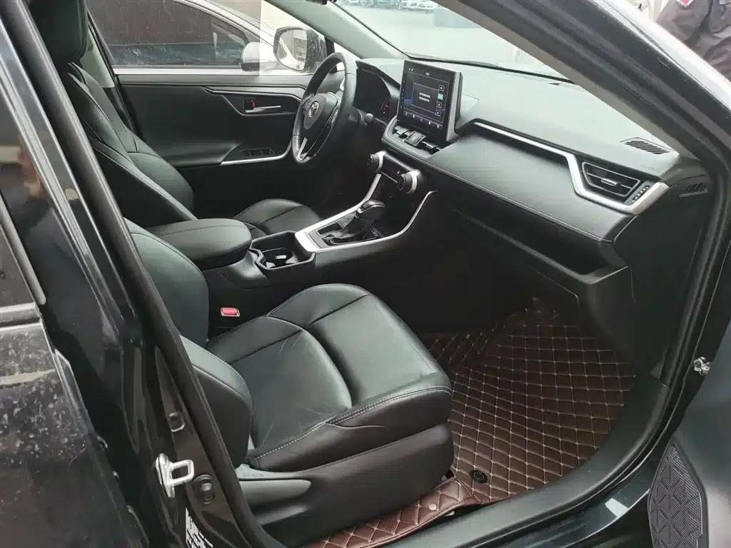 2022 Toyota RAV4 2.0L CVT 2WD Luxury Edition — миниатюра 18