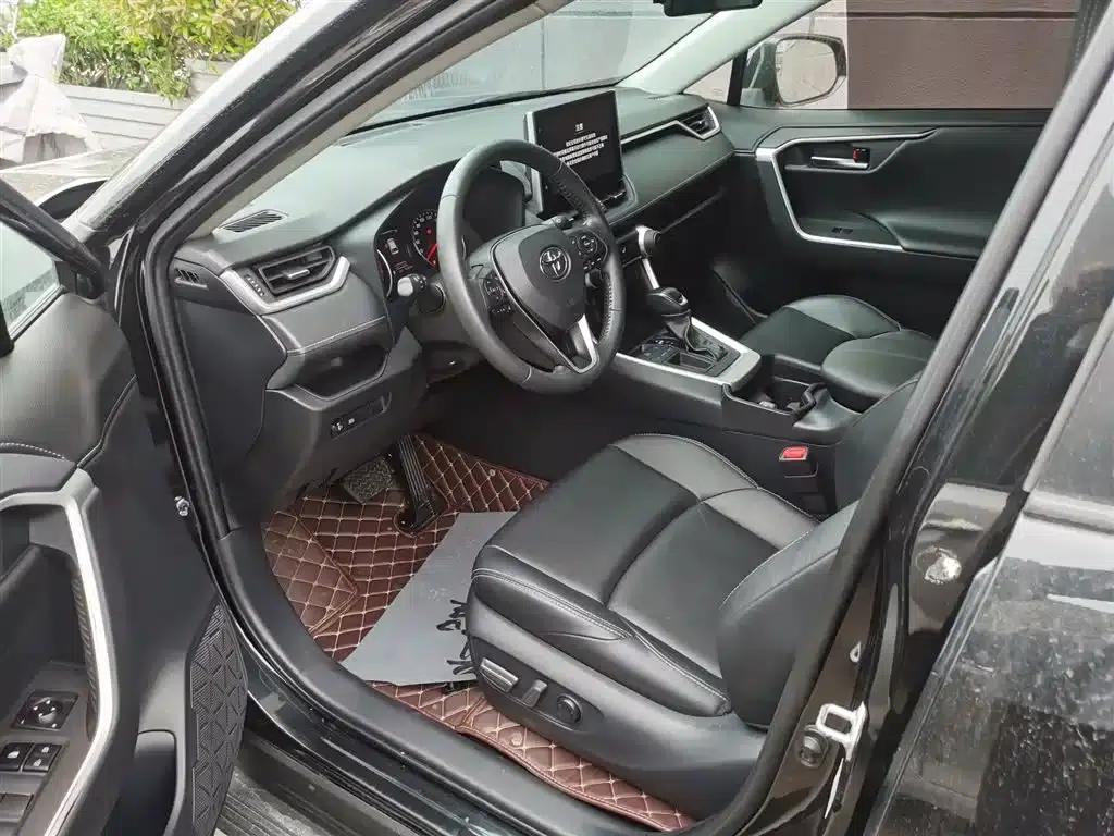 2022 Toyota RAV4 2.0L CVT 2WD Luxury Edition — миниатюра 10