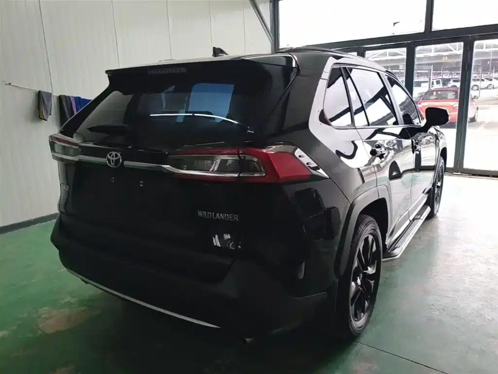 2022 Toyota RAV4 2.0L CVT 2WD Urban Edition — миниатюра 7