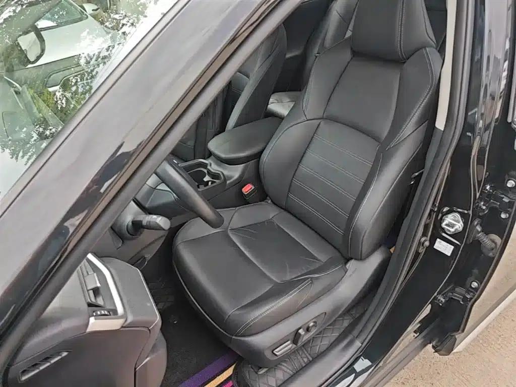 2023 Toyota RAV4 2.0L CVT 4WD Luxury PLUS Edition — миниатюра 15