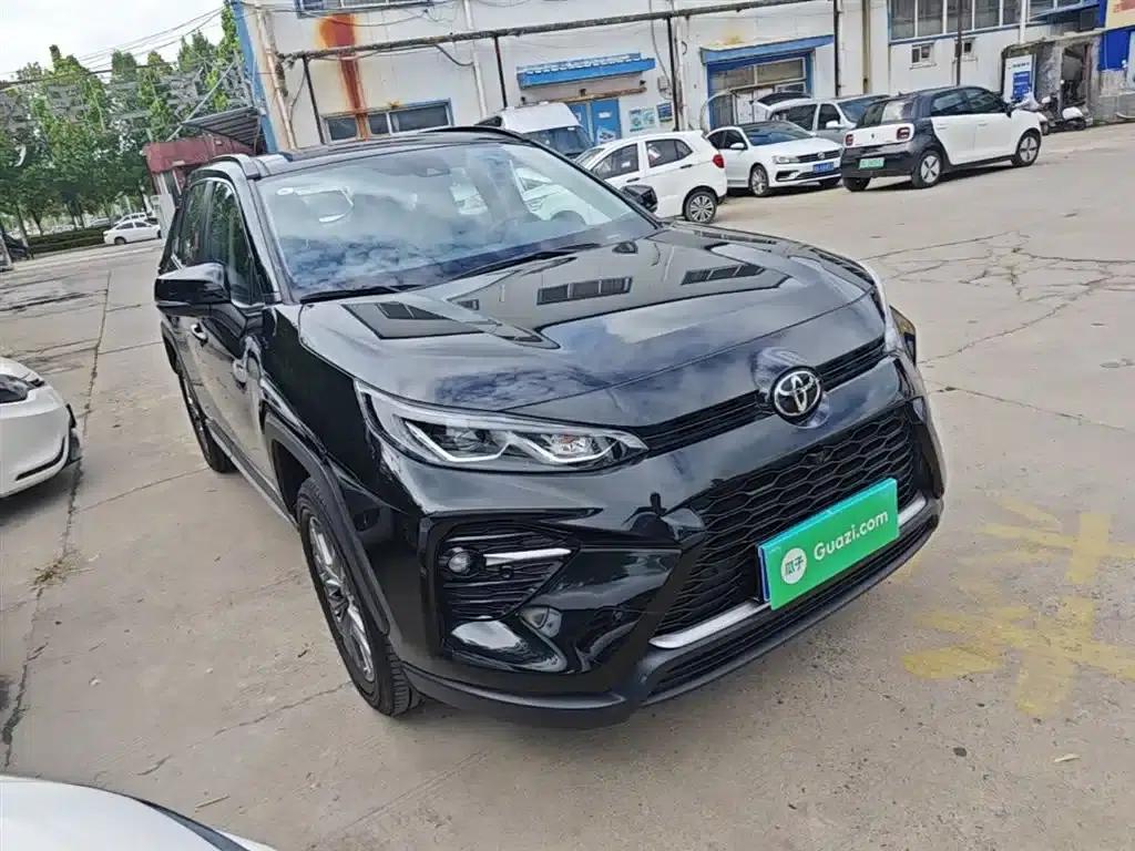 2023 Toyota RAV4 2.0L CVT 4WD Luxury PLUS Edition — миниатюра 4