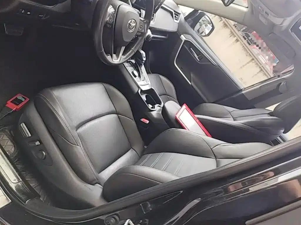 Highlander 2020 2.0L CVT 4WD Premium Edition — миниатюра 15