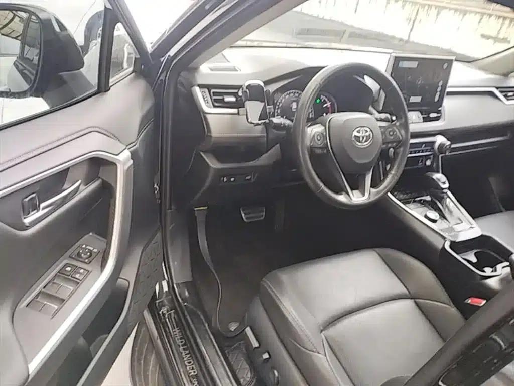 Highlander 2020 2.0L CVT 4WD Premium Edition — миниатюра 16