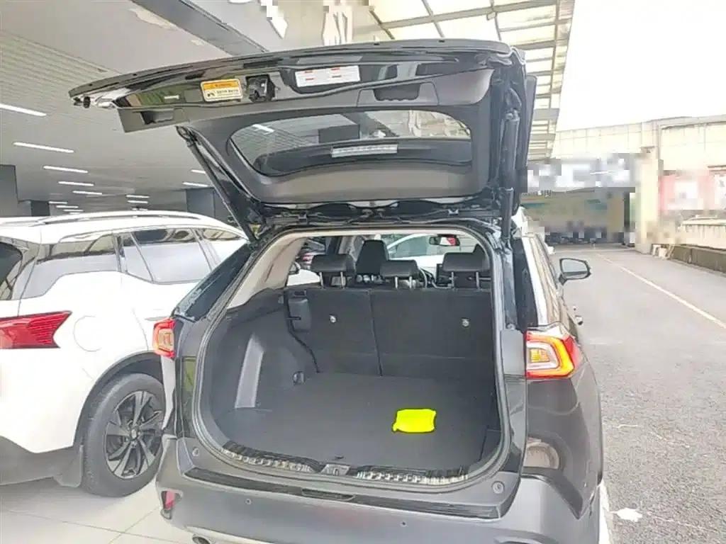 Highlander 2020 2.0L CVT 4WD Premium Edition — миниатюра 19
