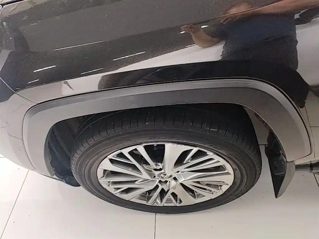 Highlander 2020 2.0L CVT 4WD Premium Edition — миниатюра 23