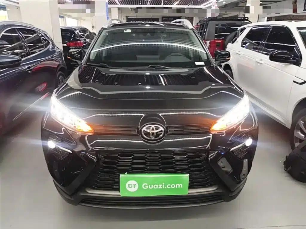 2024 Toyota RAV4 2.0L CVT 2WD Leading Edition — миниатюра 3