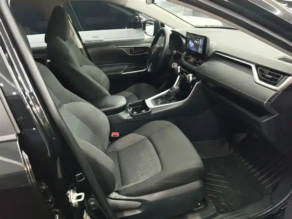 2024 Toyota RAV4 2.0L CVT 2WD Leading Edition — миниатюра 25