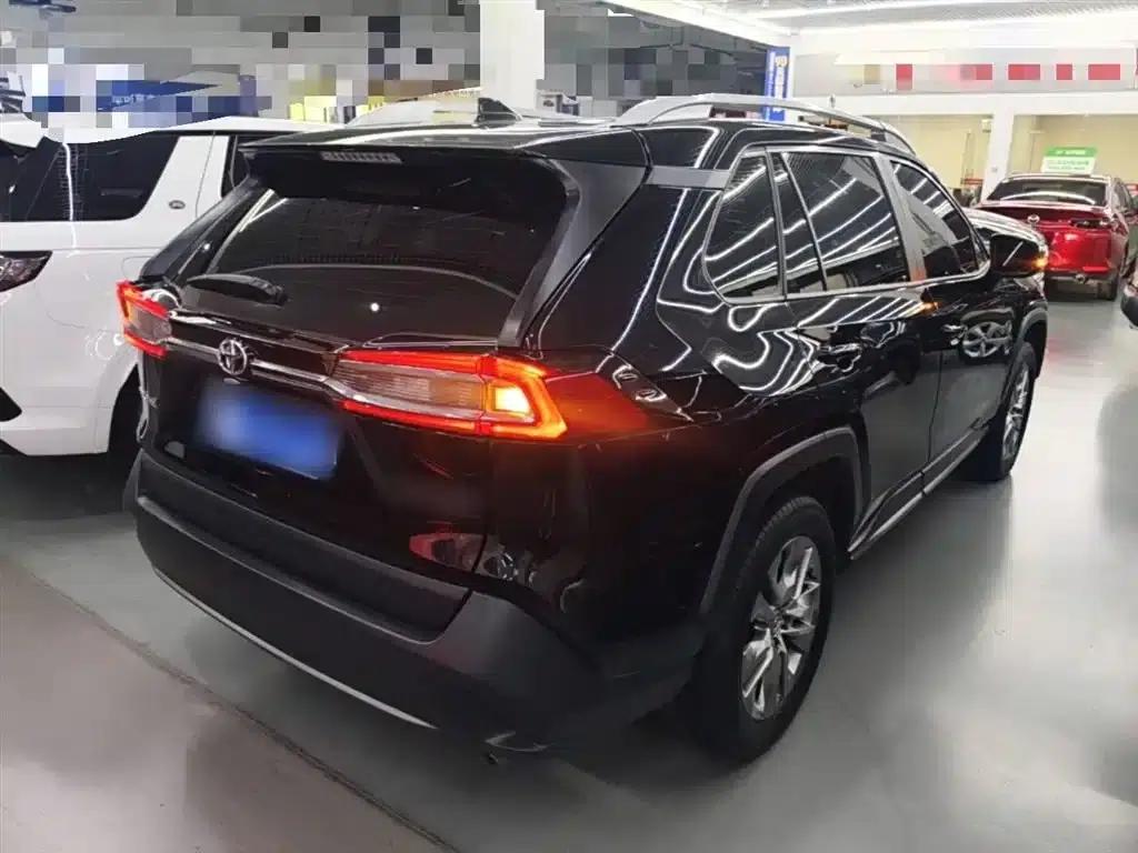 2024 Toyota RAV4 2.0L CVT 2WD Leading Edition — миниатюра 7