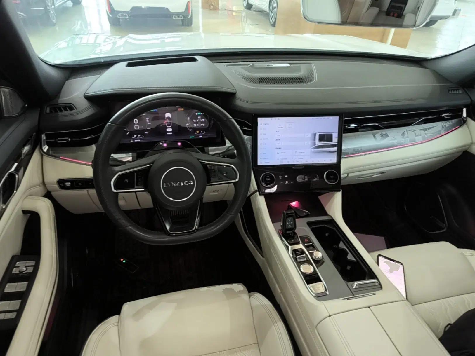 Lynk & Co 09 EM-P 2021 2.0T PHEV Ultra Six-Seater — миниатюра 12