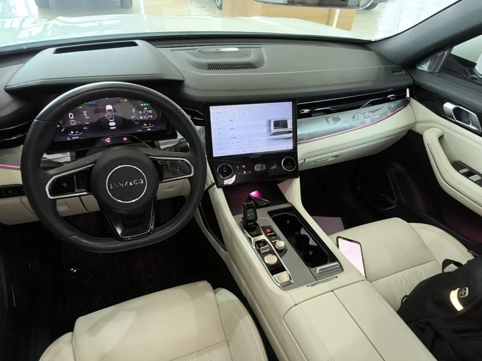 Lynk & Co 09 EM-P 2021 2.0T PHEV Ultra Six-Seater — миниатюра 15