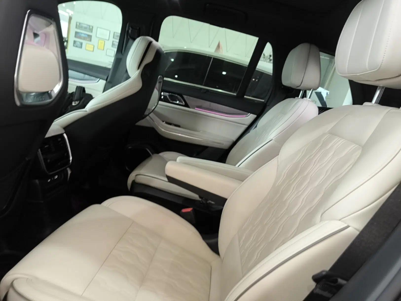Lynk & Co 09 EM-P 2021 2.0T PHEV Ultra Six-Seater — миниатюра 19