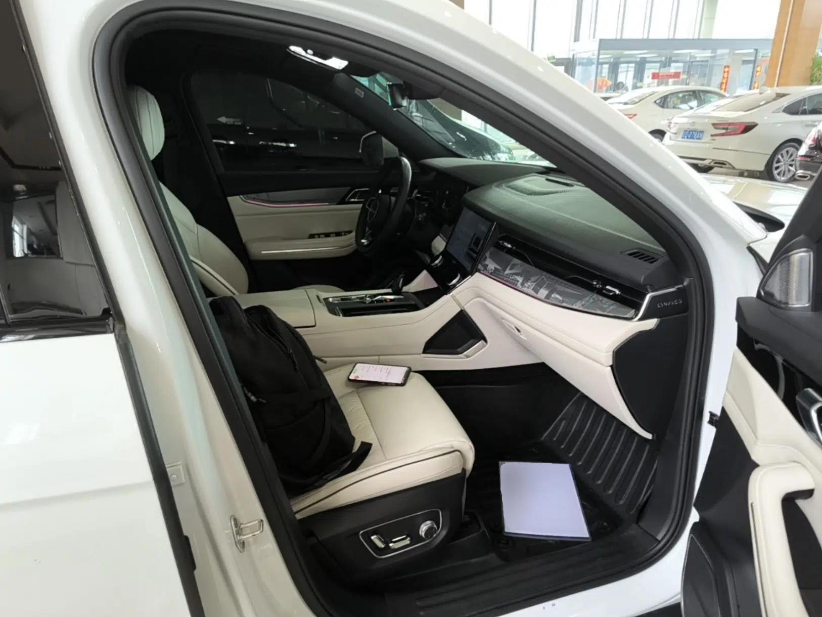 Lynk & Co 09 EM-P 2021 2.0T PHEV Ultra Six-Seater — миниатюра 23