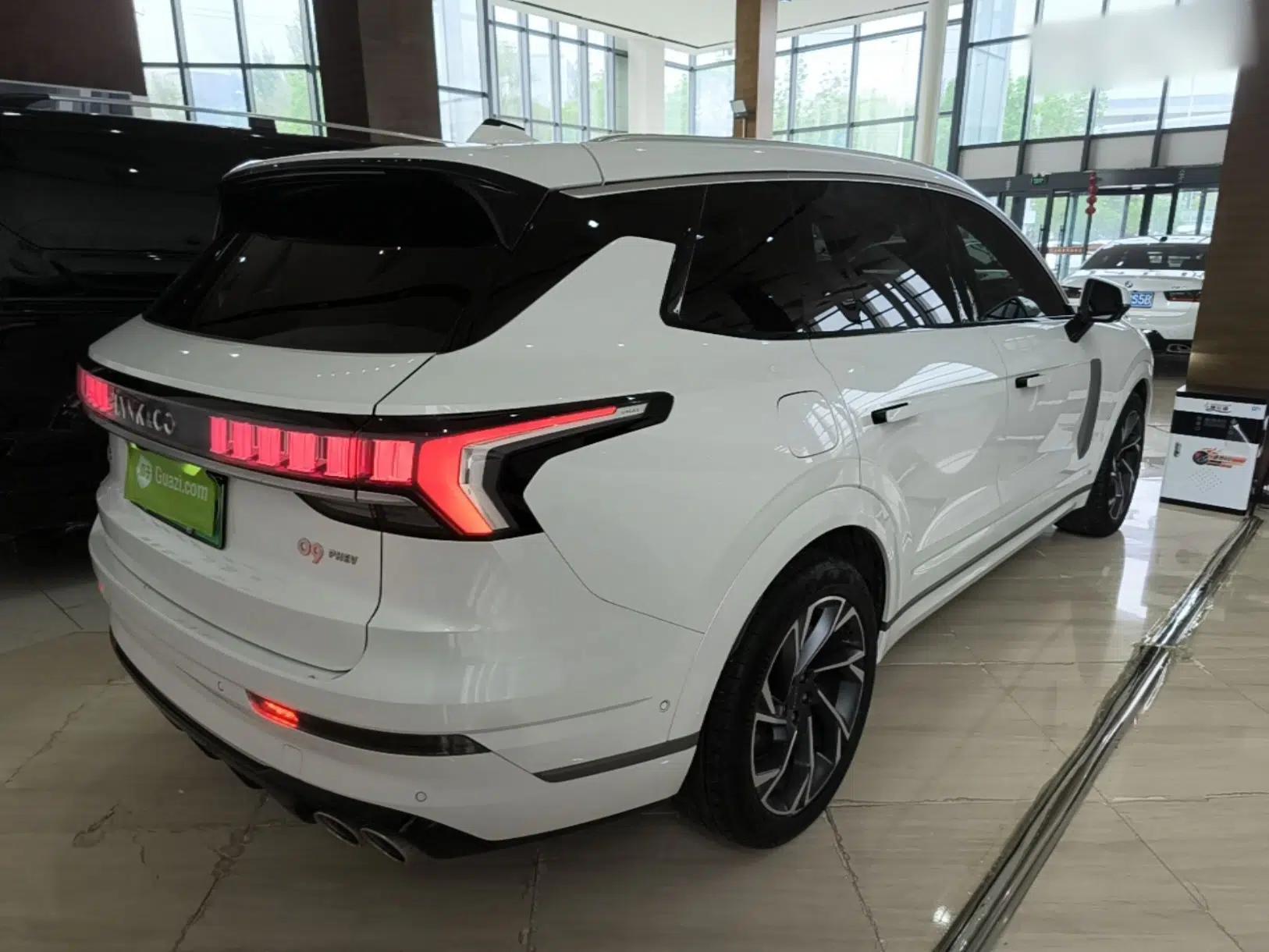 Lynk & Co 09 EM-P 2021 2.0T PHEV Ultra Six-Seater — миниатюра 4