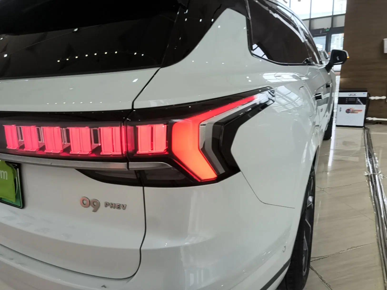 Lynk & Co 09 EM-P 2021 2.0T PHEV Ultra Six-Seater — миниатюра 8