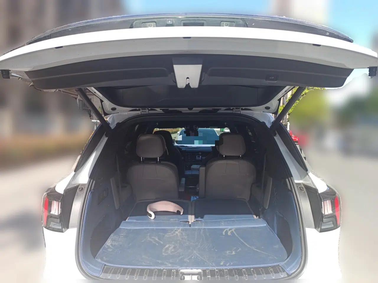 Lynk & Co 09 EM-P 2023 2.0TD EM-P Long-Range Version PM Six-Seater — миниатюра 16
