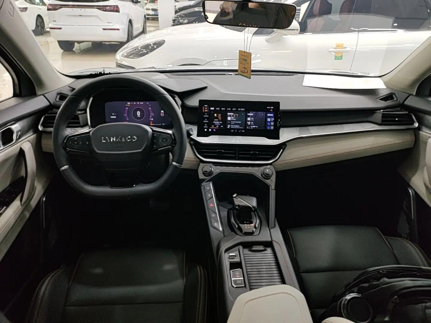 Lynk & Co 06 EM-P 2022 PHEV 84 km Range Pro Version — миниатюра 13