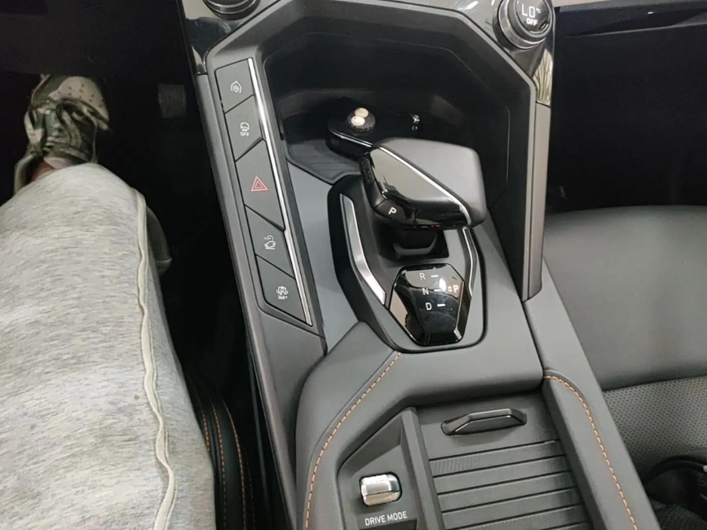 Lynk & Co 06 EM-P 2022 PHEV 84 km Range Pro Version — миниатюра 17