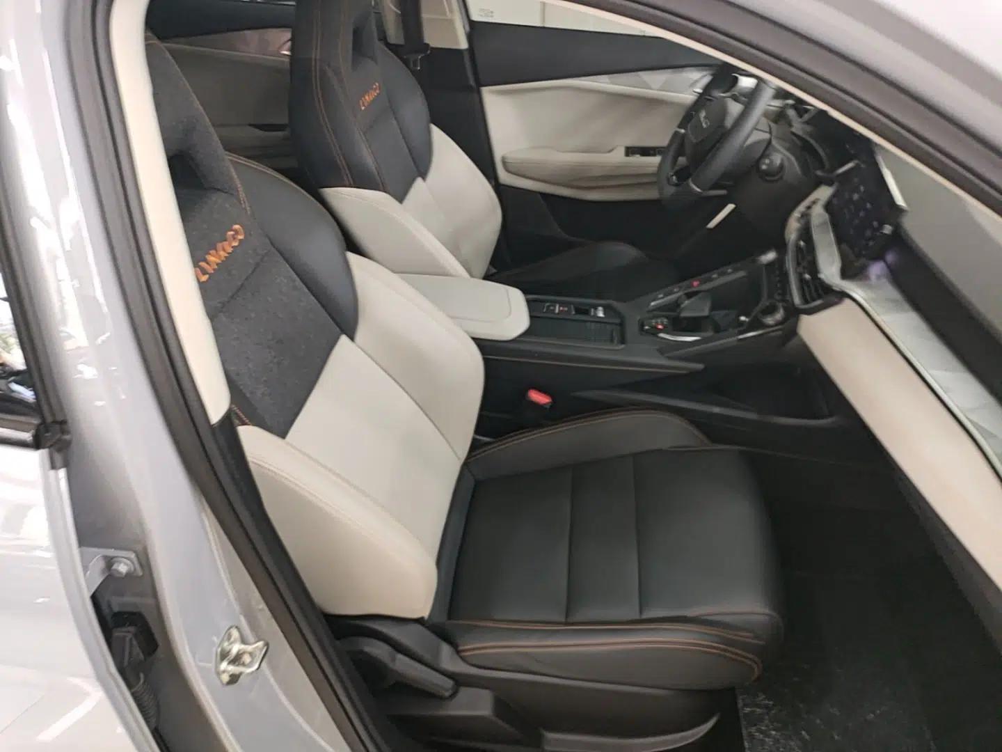 Lynk & Co 06 EM-P 2022 PHEV 84 km Range Pro Version — миниатюра 23